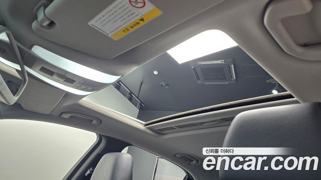 Mercedes-Benz E-Class 2011 — photo 17