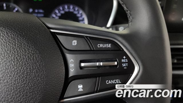 Hyundai Santafe 2019 — photo 21