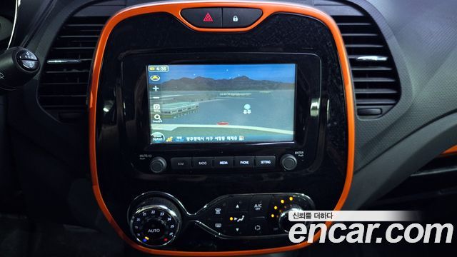 Renault Korea QM3 2016 — photo 14