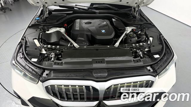BMW 5-Series 2024 — photo 6
