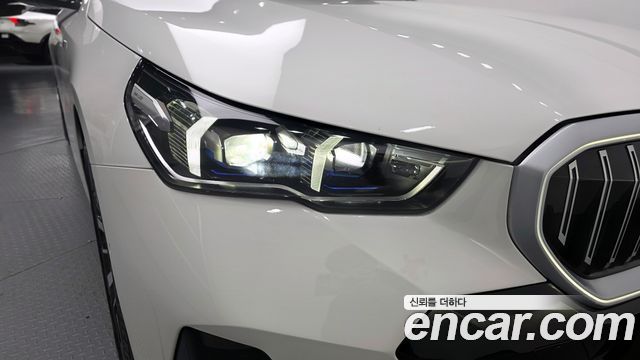 BMW 5-Series 2024 — photo 8