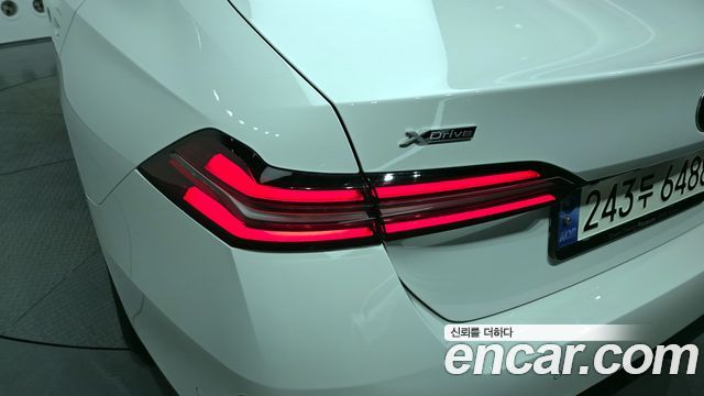 BMW 5-Series 2024 — photo 9