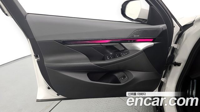 BMW 5-Series 2024 — photo 14