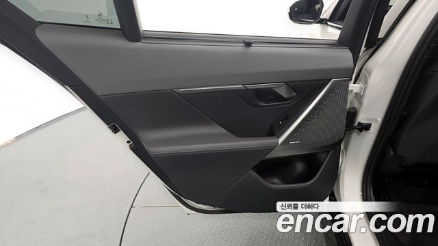 BMW 5-Series 2024 — photo 15