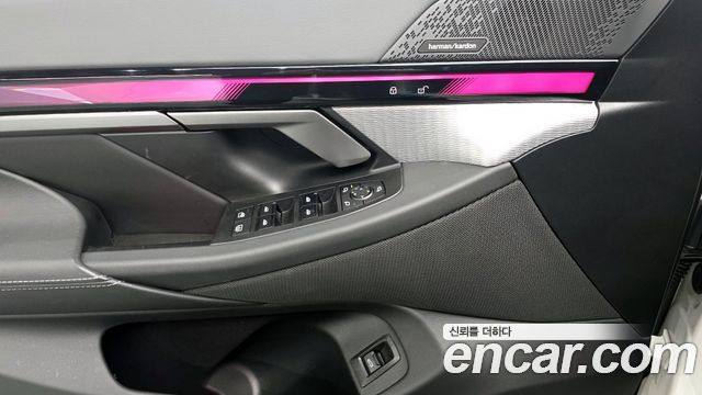 BMW 5-Series 2024 — photo 29