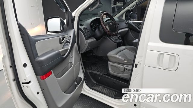 Hyundai Starex 2016 — photo 13