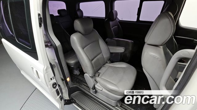 Hyundai Starex 2016 — photo 18