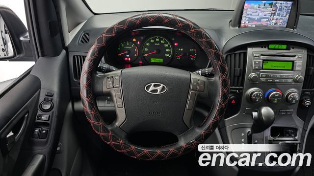 Hyundai Starex 2016 — photo 20