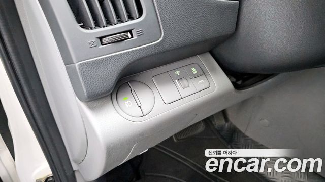 Hyundai Starex 2016 — photo 25