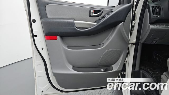 Hyundai Starex 2016 — photo 14