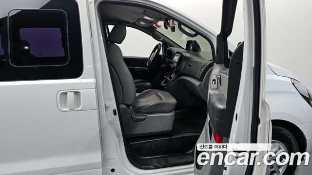 Hyundai Starex 2016 — photo 16