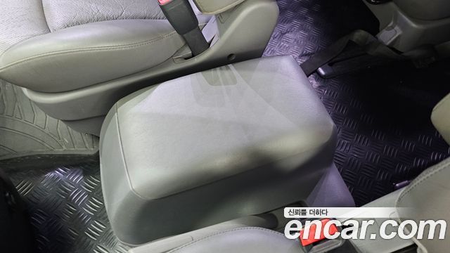 Hyundai Starex 2016 — photo 28