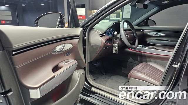 Genesis GV70 2023 — photo 10