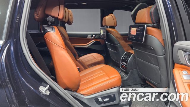 BMW X7 2020 — photo 18
