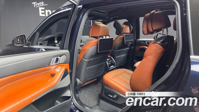 BMW X7 2020 — photo 16