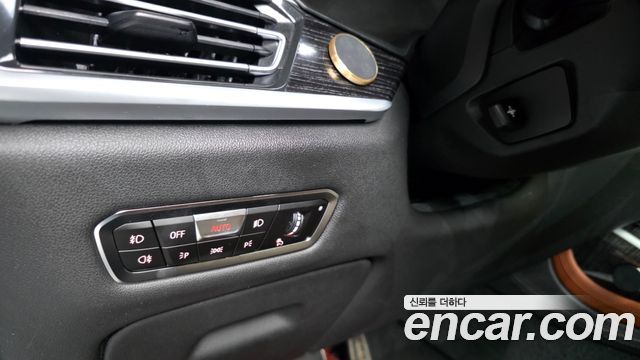 BMW X7 2020 — photo 28