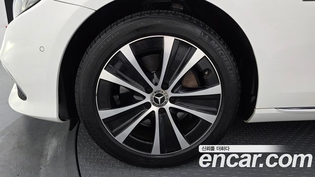 Mercedes-Benz E-Class 2019 — photo 5
