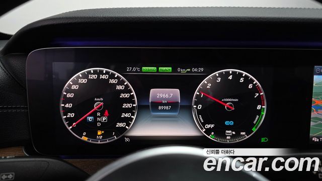 Mercedes-Benz E-Class 2019 — photo 8