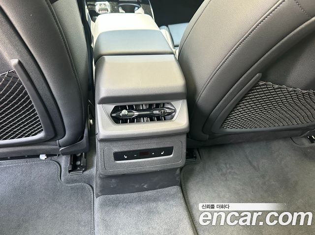 Audi A6 e-Tron 2025 — photo 13