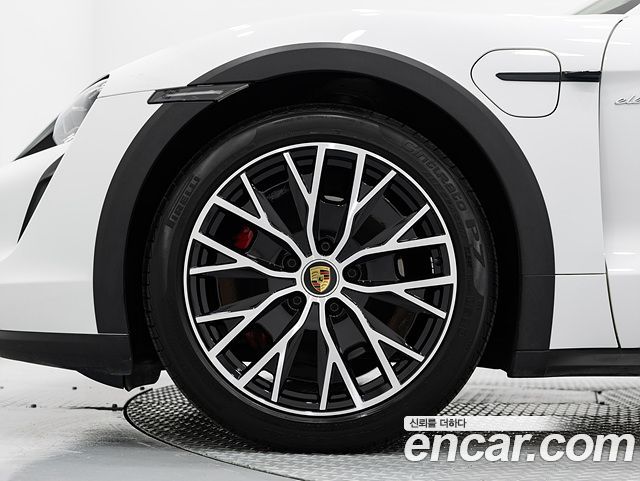 Porsche Taycan 2024 — photo 5