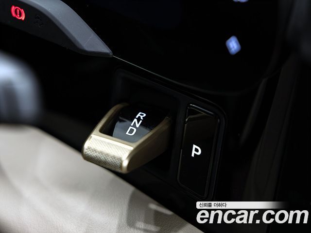 Porsche Taycan 2024 — photo 9