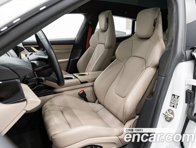 Porsche Taycan 2024 — photo 10