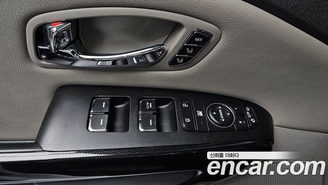 Kia Canival 2018 — photo 12