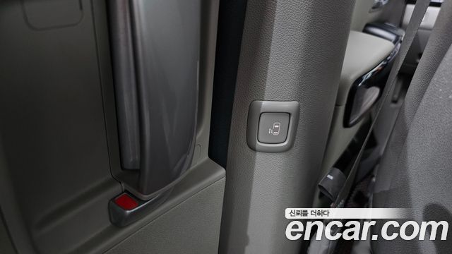 Kia Canival 2018 — photo 18