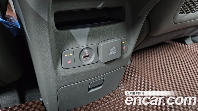 Kia Canival 2018 — photo 19