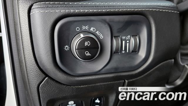 Dodge Ram Pick Up 2019 — photo 27