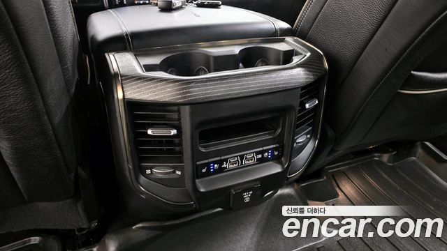 Dodge Ram Pick Up 2019 — photo 34