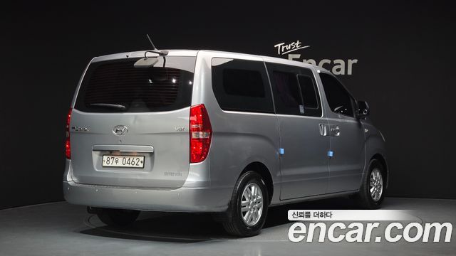 Hyundai Starex 2017 — photo 2