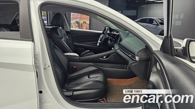 Hyundai AVANTE 2023 — photo 12