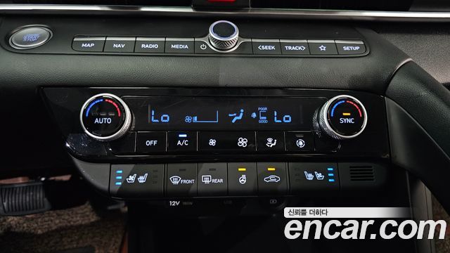 Hyundai AVANTE 2023 — photo 19