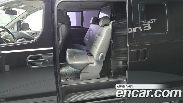 Hyundai Starex 2015 — photo 11