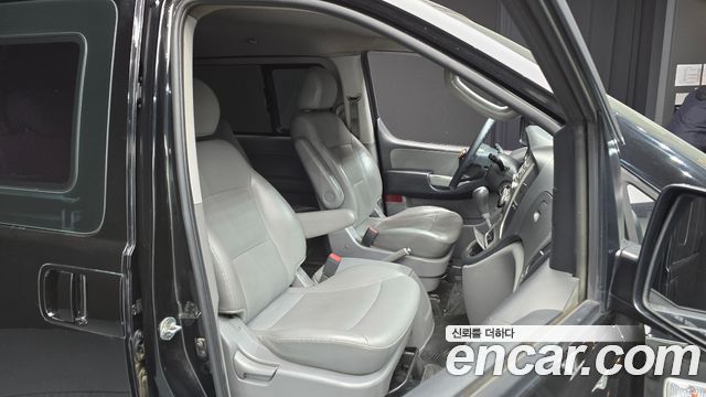 Hyundai Starex 2015 — photo 12