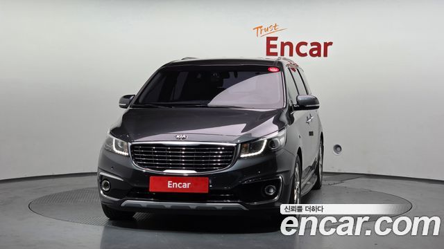 Kia Canival 2018 — photo 3
