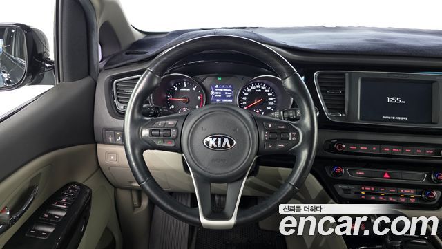 Kia Canival 2018 — photo 19