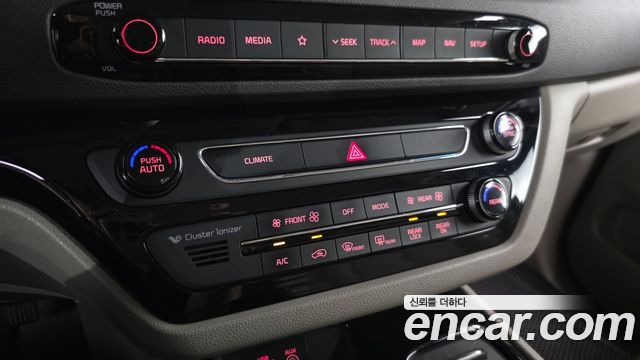 Kia Canival 2018 — photo 22