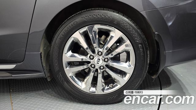 Kia Canival 2018 — photo 7