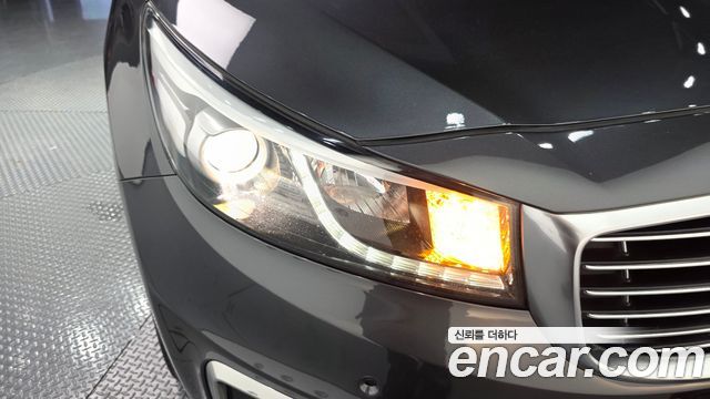 Kia Canival 2018 — photo 8