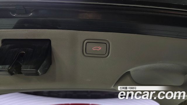 Kia Canival 2018 — photo 30
