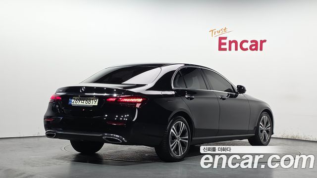 Mercedes-Benz E-Class 2021 — photo 2