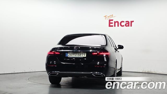 Mercedes-Benz E-Class 2021 — photo 4