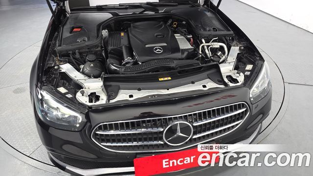 Mercedes-Benz E-Class 2021 — photo 6