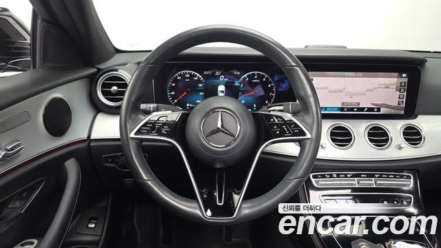 Mercedes-Benz E-Class 2021 — photo 13