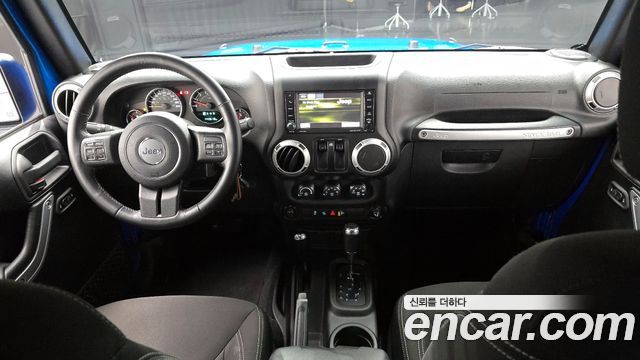 Jeep Wrangler 2016 — photo 10