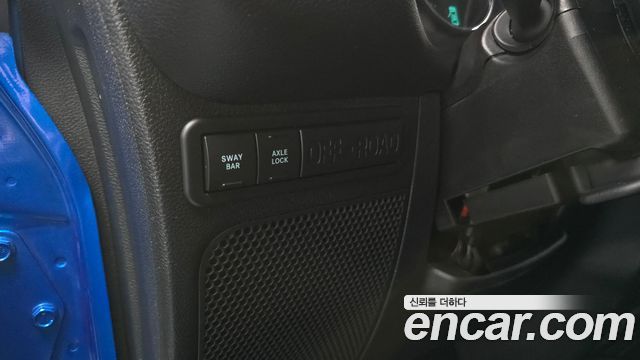 Jeep Wrangler 2016 — photo 22