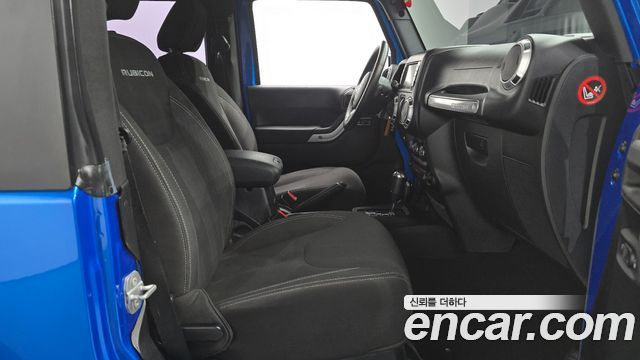Jeep Wrangler 2016 — photo 16