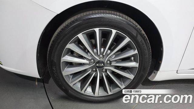 Kia K7 2018 — photo 5